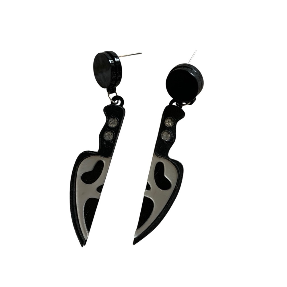 🤩 JEWELRY 2 FOR $10 - BUNDLE & SAVE 🤩 Scream Earrings